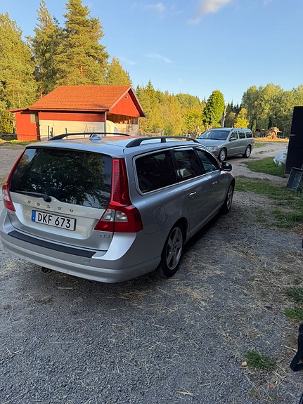 Volvo V70 4 of 10