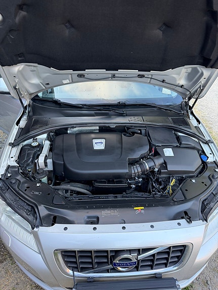 Volvo V70 5 of 10