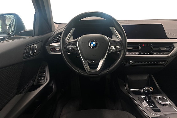 BMW 118i 9 of 18