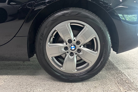 BMW 118i 15 of 18