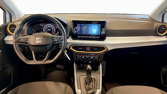 Seat Arona 10 of 12