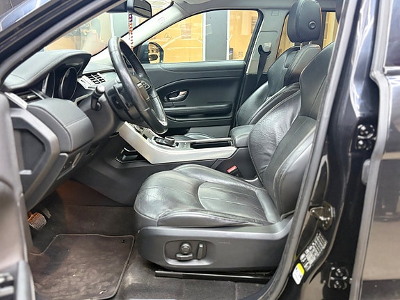 Land Rover Range Rover Evoque 14 of 25