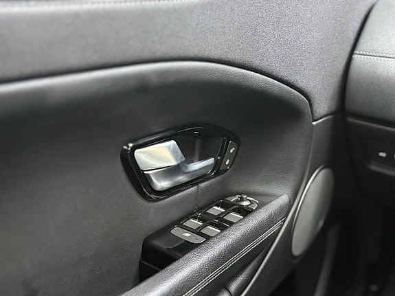 Land Rover Range Rover Evoque 19 of 25