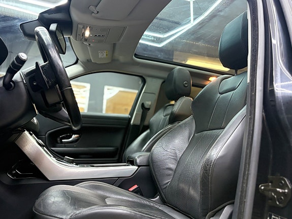Land Rover Range Rover Evoque 15 of 25