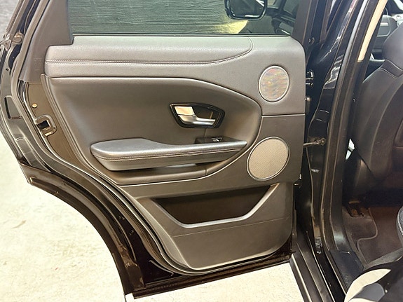 Land Rover Range Rover Evoque 13 of 25