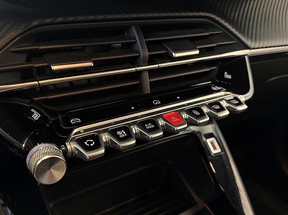 Peugeot 208 13 of 14