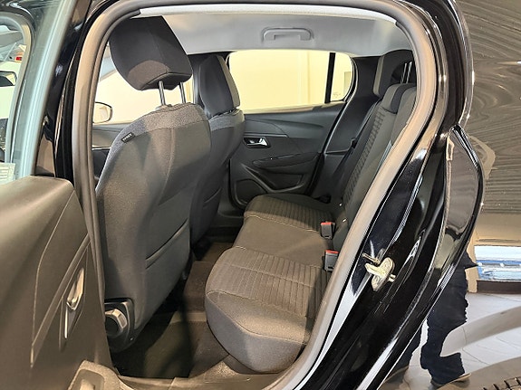 Peugeot 208 8 of 14