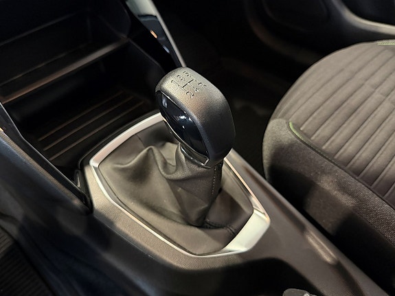 Peugeot 208 10 of 14