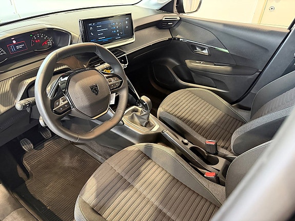 Peugeot 208 5 of 14