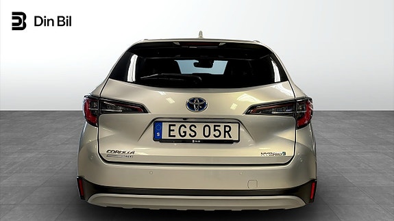 Toyota Corolla 5 of 12