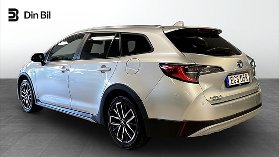 Toyota Corolla 3 of 12