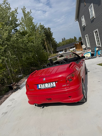 Peugeot 206 CC 5 of 6