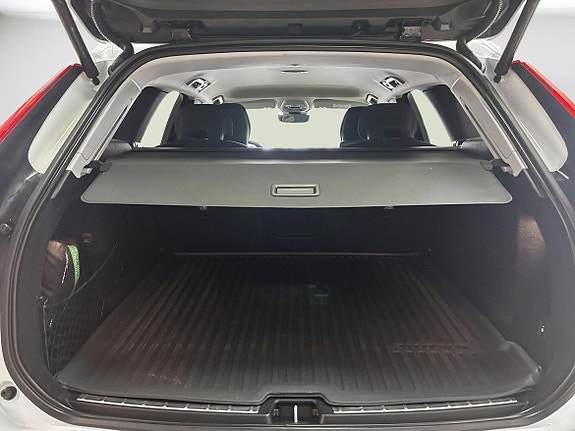 Volvo XC60 13 of 14