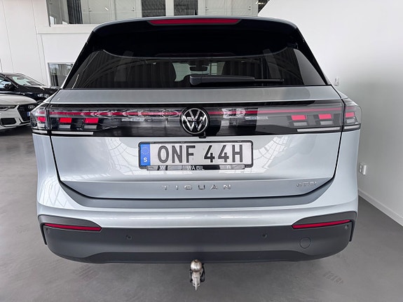 Volkswagen Tiguan 4 of 24
