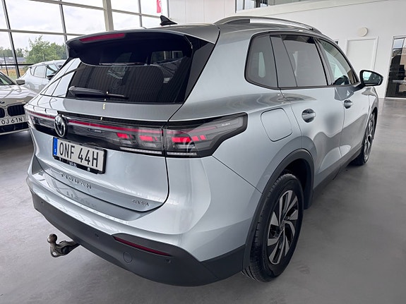 Volkswagen Tiguan 6 of 24