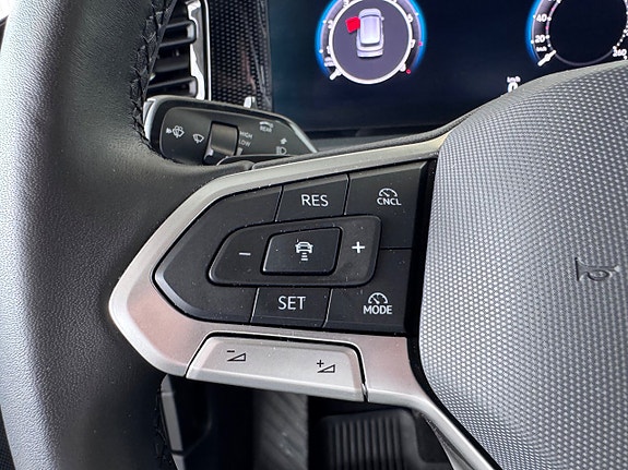 Volkswagen Tiguan 12 of 24