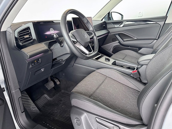 Volkswagen Tiguan 8 of 24