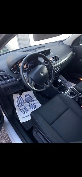 Renault Megane III 2 of 4