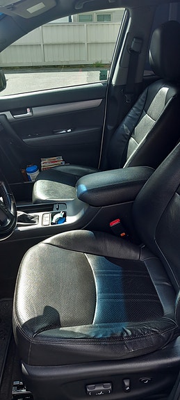 Kia Sorento 5 of 8