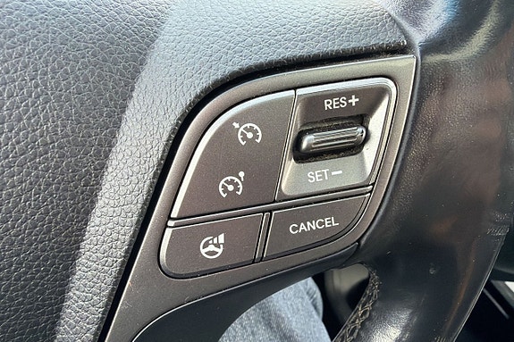Hyundai Santa Fe 17 of 21