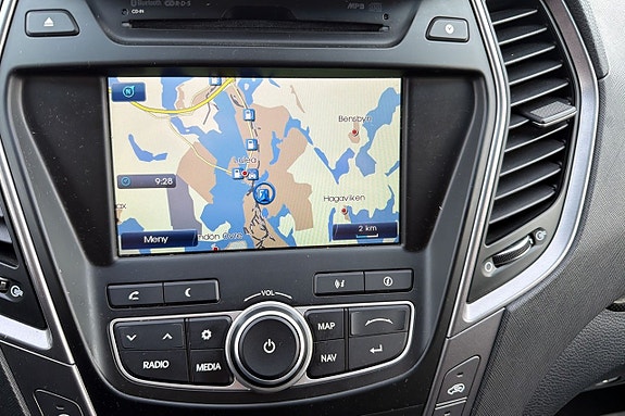 Hyundai Santa Fe 12 of 21