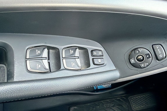 Hyundai Santa Fe 15 of 21