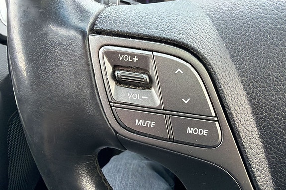 Hyundai Santa Fe 16 of 21