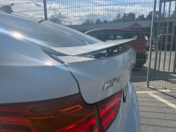 BMW 320d 8 of 17