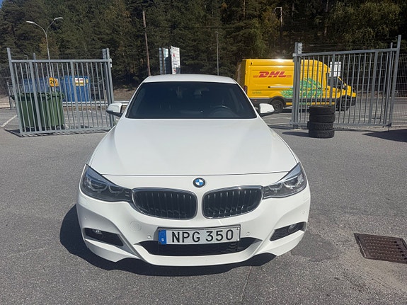 BMW 320d 7 of 17