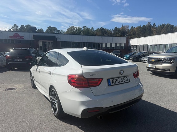 BMW 320d 5 of 17