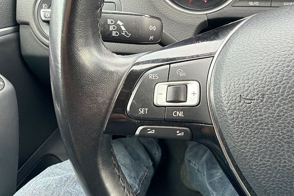 Volkswagen Polo 11 of 16