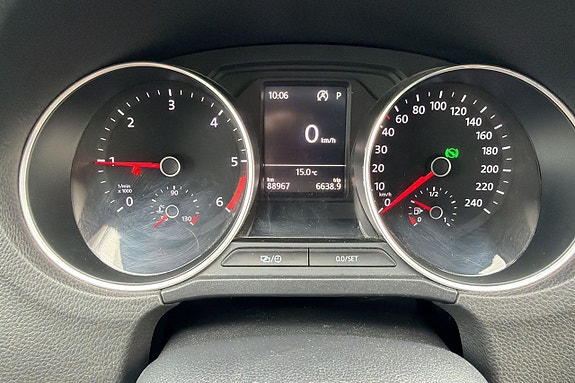 Volkswagen Polo 10 of 16