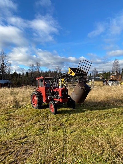 Volvo BM 320 Buster 4 of 5