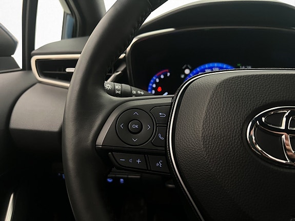 Toyota Corolla 16 of 28