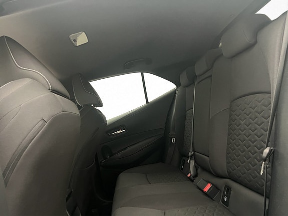 Toyota Corolla 15 of 28