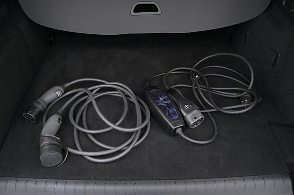 Mercedes-Benz C300 24 of 27