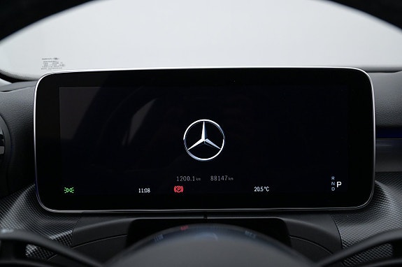 Mercedes-Benz C300 8 of 27