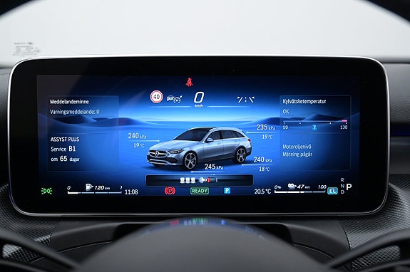 Mercedes-Benz C300 9 of 27