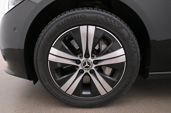 Mercedes-Benz C300 27 of 27