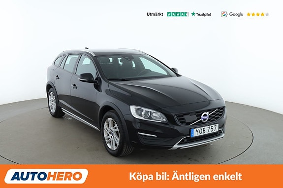 Volvo V60 Cross Country 8 of 30