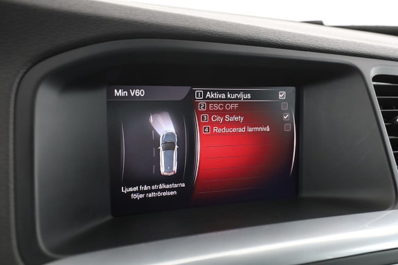 Volvo V60 Cross Country 23 of 30