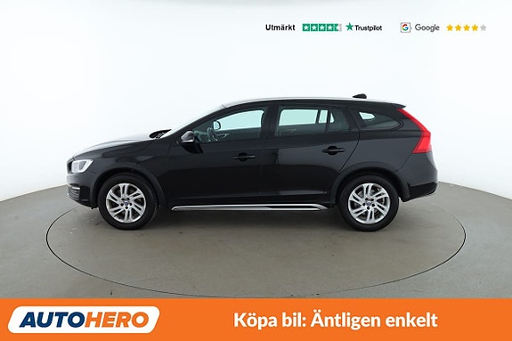Volvo V60 Cross Country 2 of 30