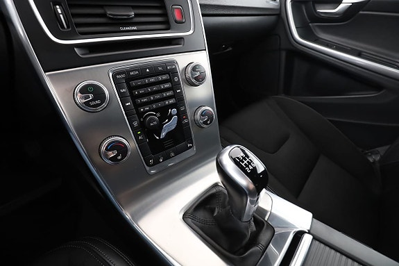 Volvo V60 Cross Country 24 of 30