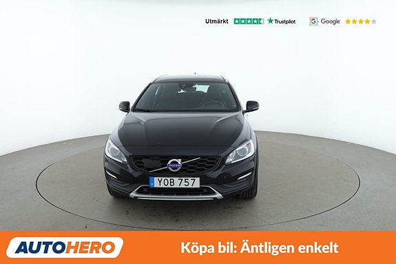 Volvo V60 Cross Country 9 of 30
