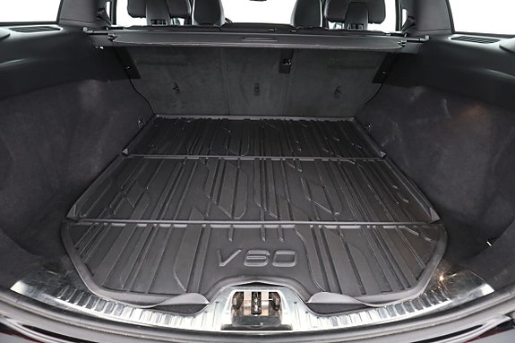 Volvo V60 Cross Country 18 of 30