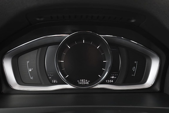 Volvo V60 Cross Country 20 of 30