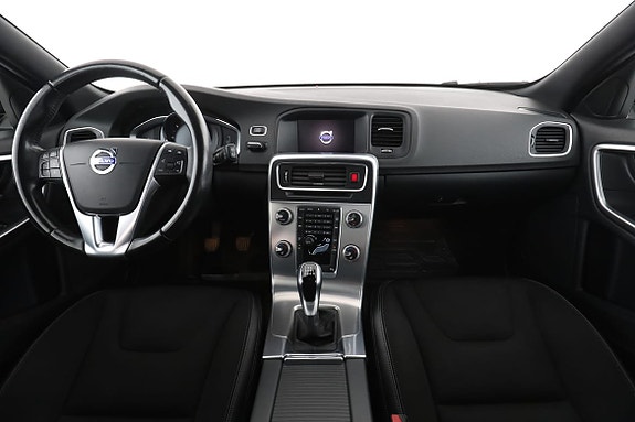 Volvo V60 Cross Country 13 of 30