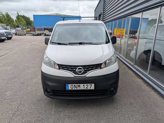 Nissan NV200 7 of 15