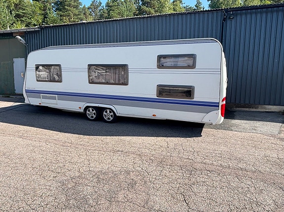 Hobby 650 KMFE Prestige Barnkammarvagn / 1049 kr/mån 2 of 11