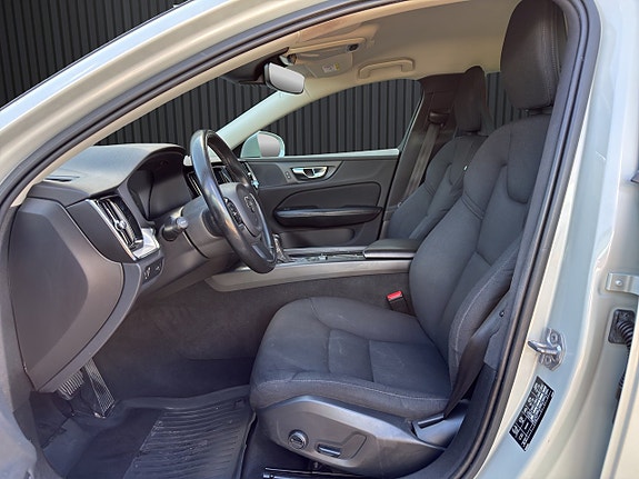 Volvo V60 10 of 20